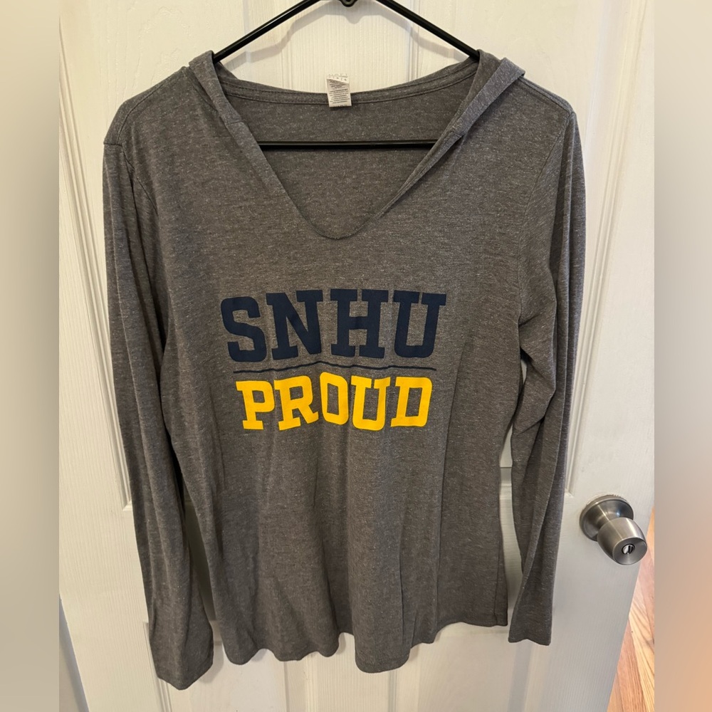 Southern New Hampshire University (SNHU) long sleeve t-shirt hoodie